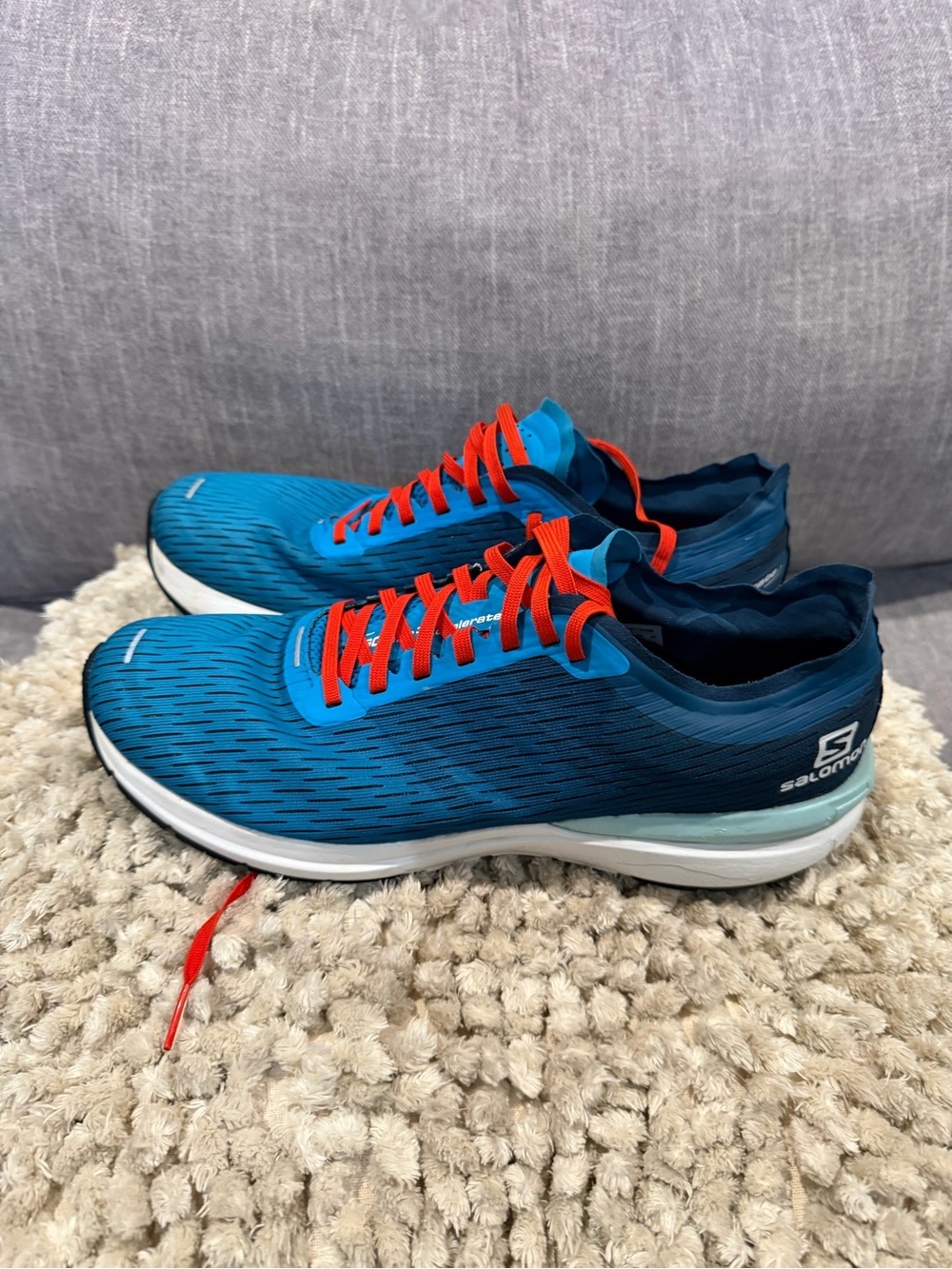Salomon Teal Blue Running Shoes with Red Laces - Picture 2 of 6